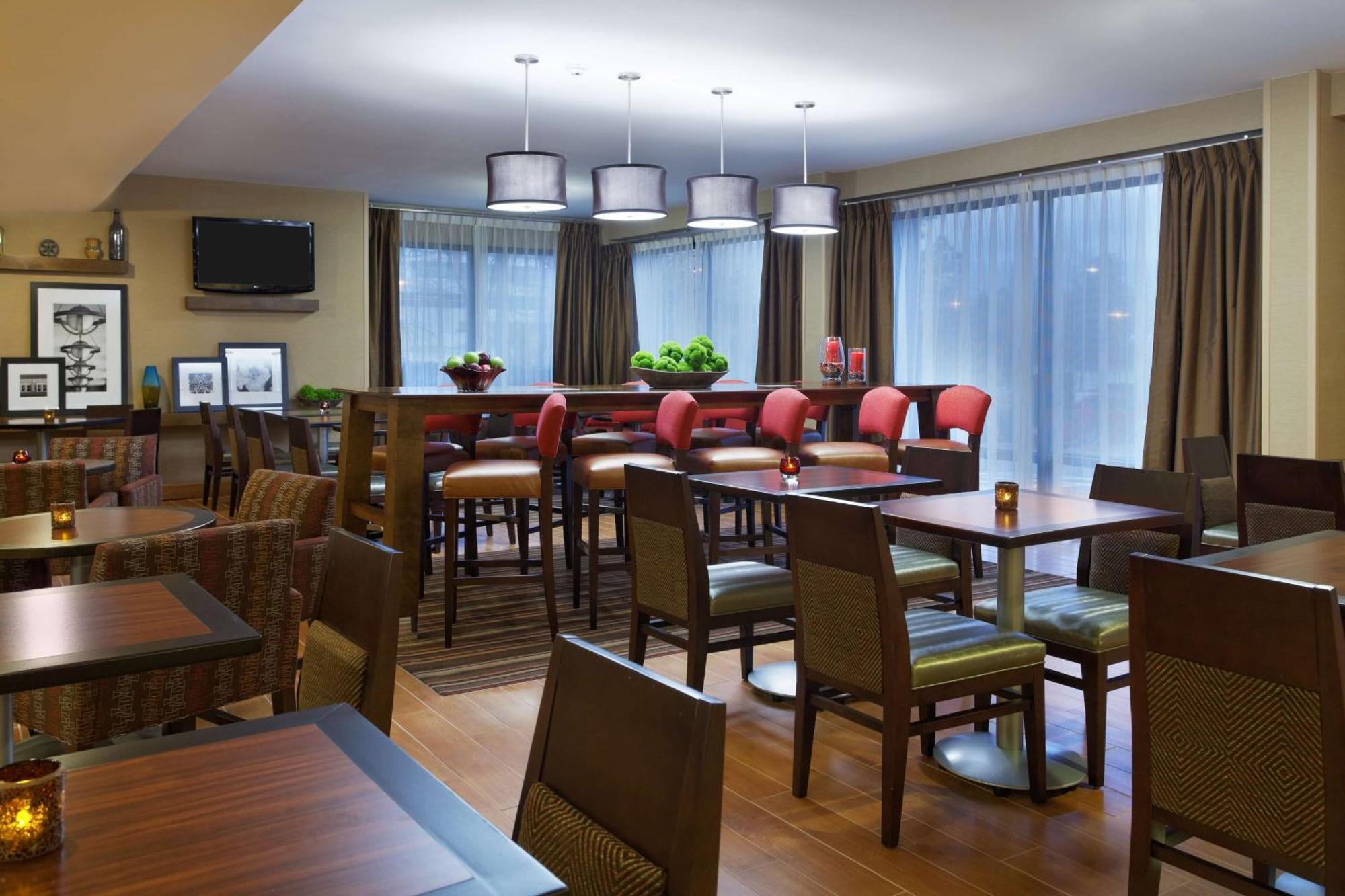 Hampton Inn Raleigh Cary Exterior photo