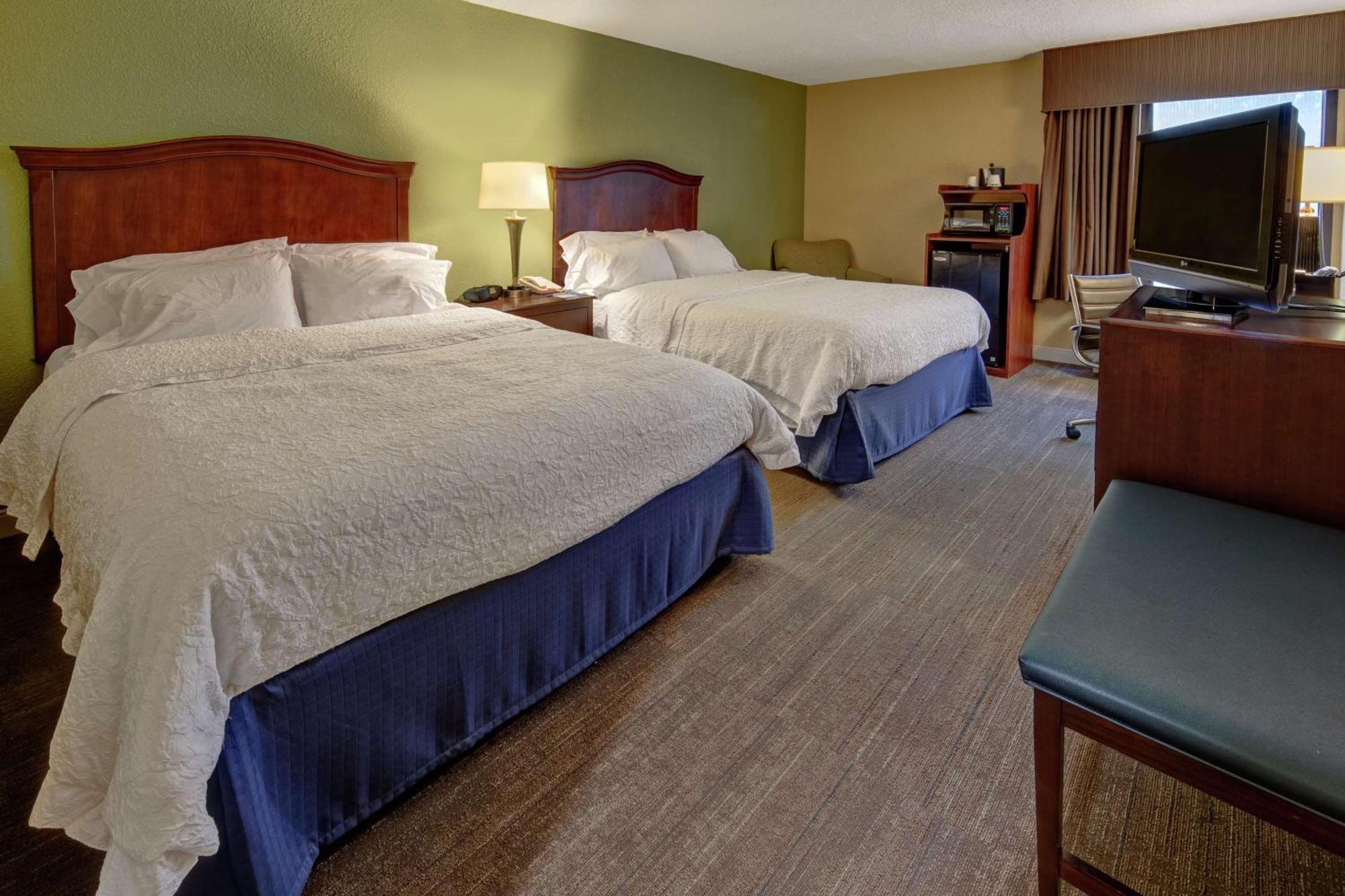 Hampton Inn Raleigh Cary Exterior photo